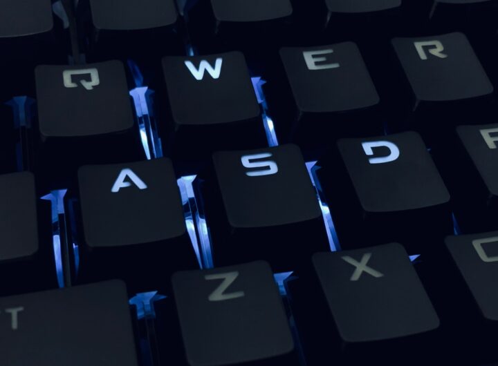 black and white computer keyboard